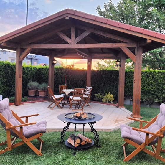Fumolio Mayon fire pit with rustic design – outdoor premium BBQ fireplace for patio and garden