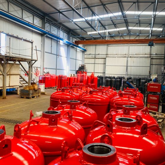 ⁦HFC-227ea (FM-200) / FK-5-1-12 (Novec 1230) / HFC-125 Clean Agent Fire Suppression System Cylinders⁩ - الصورة ⁦10⁩