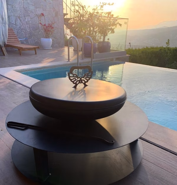 Modern Fumolio Fuji fire pit with BBQ grill option – outdoor fireplace ambiance