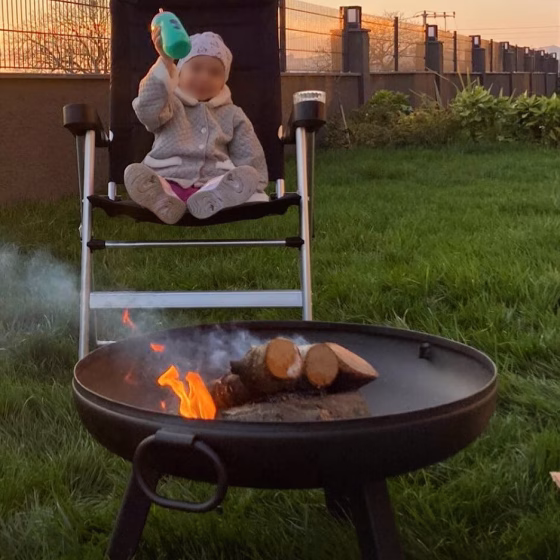 Fumolio Etna Fire Pit – steel fire bowl in garden shared by a happy customer, with compact tripod design