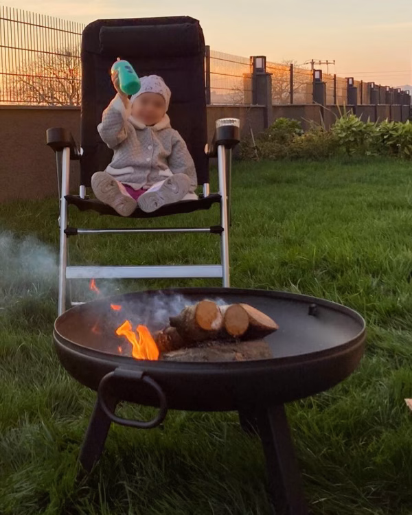 Fumolio Etna Fire Pit – steel fire bowl in garden shared by a happy customer, with compact tripod design